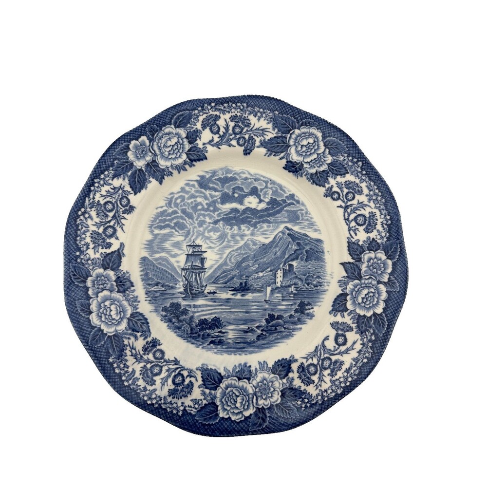 Vintage Royal Warwick Lochs of Scotland "Loch Oich" Blue Dinner Plate 10 In